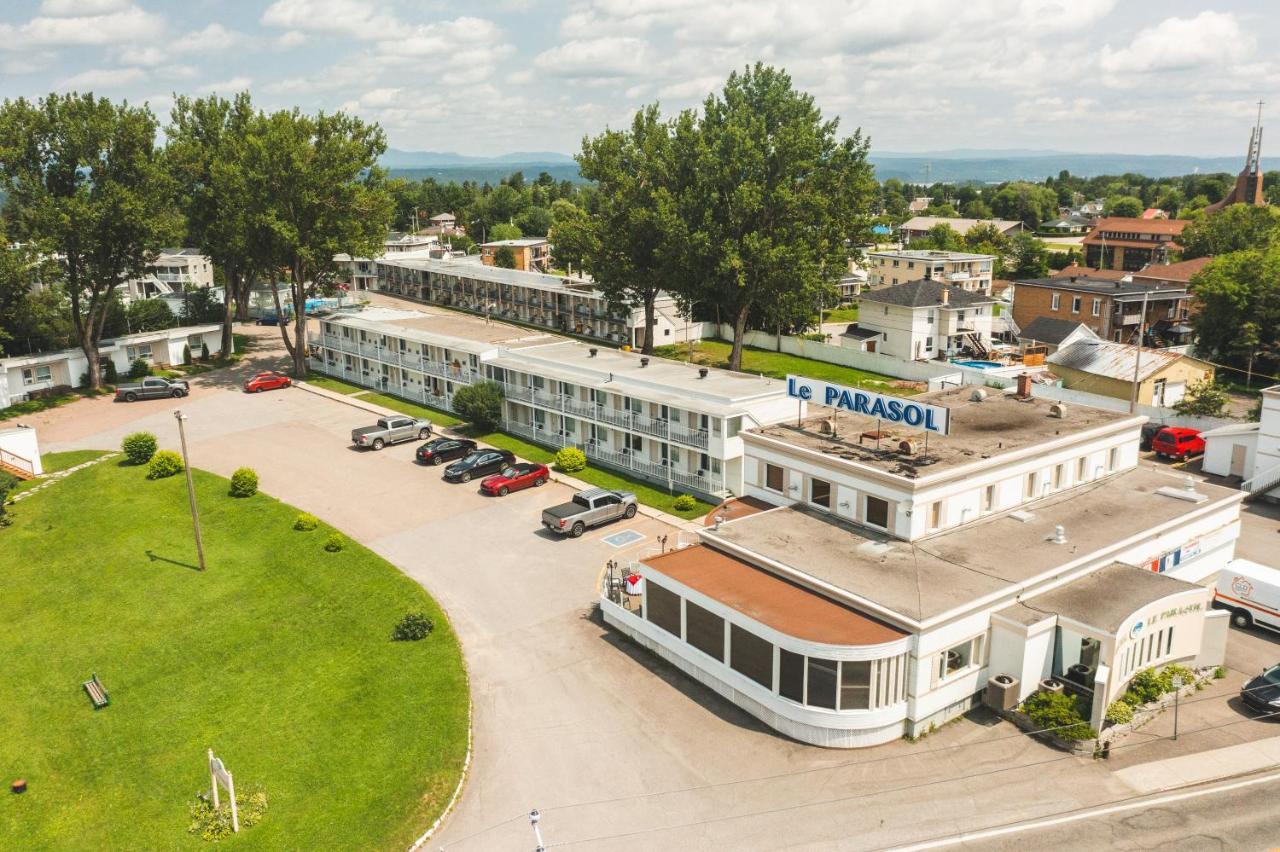 Auberge Le Parasol Saguenay Luaran gambar