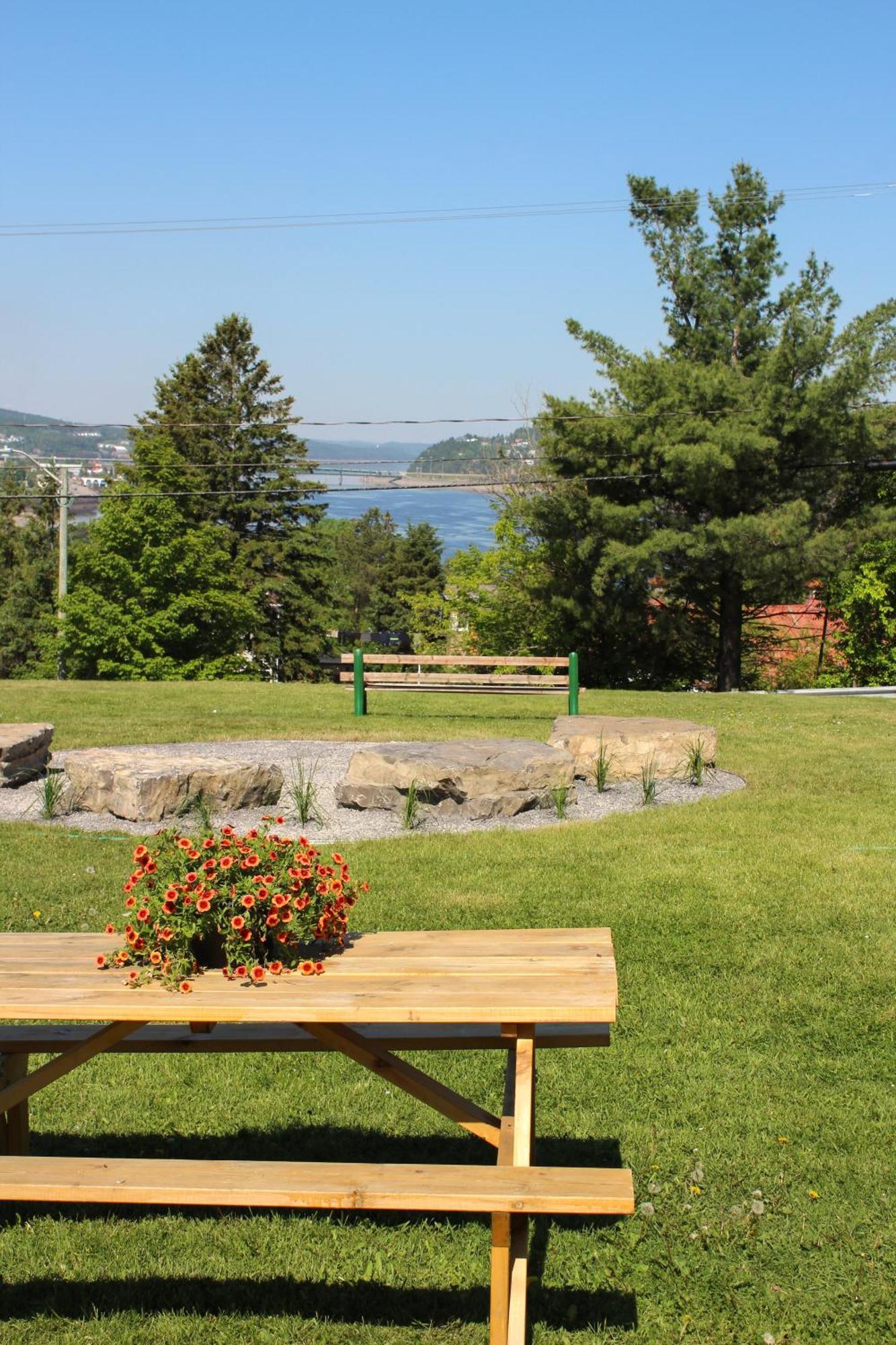Auberge Le Parasol Saguenay Luaran gambar