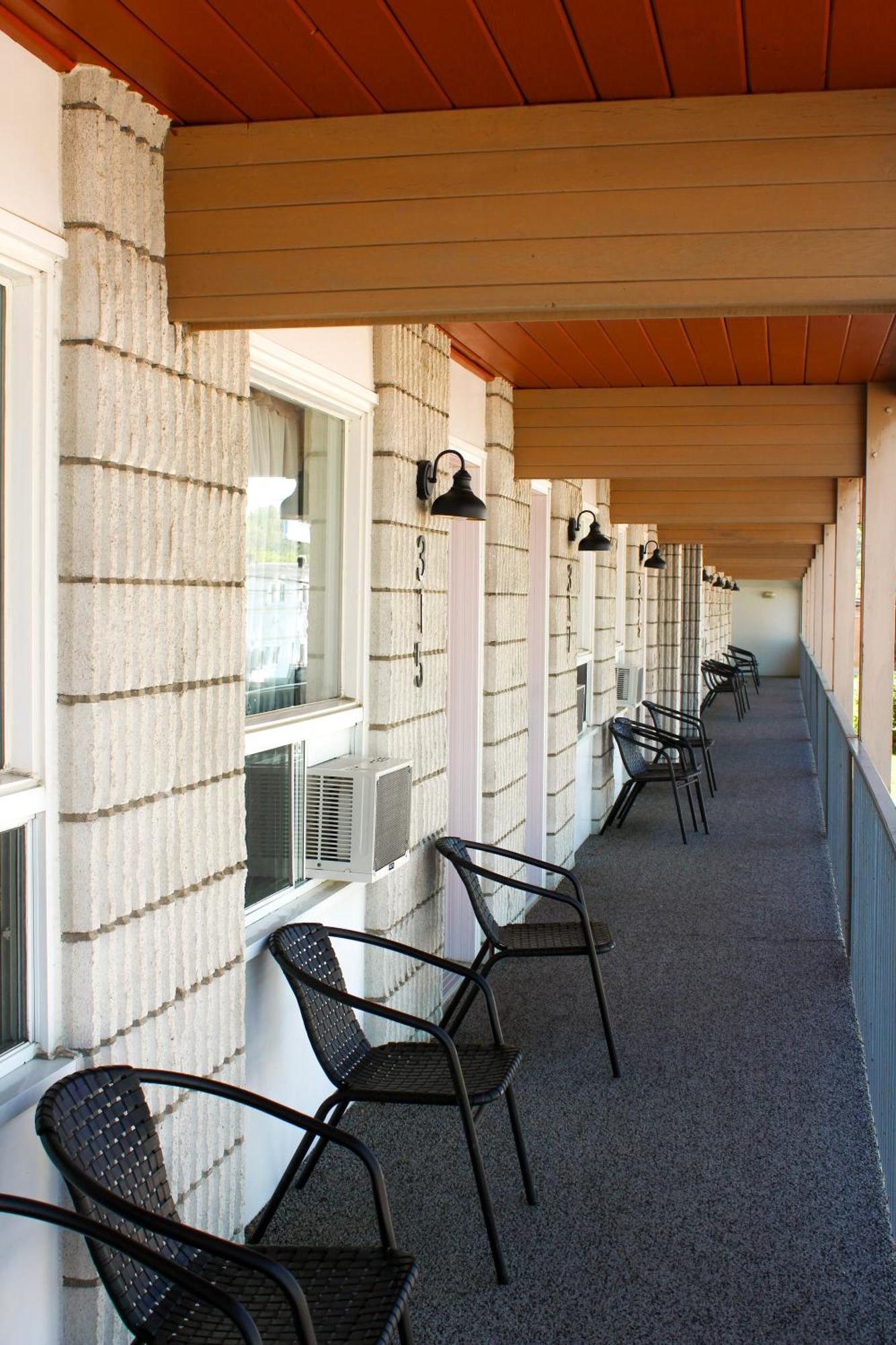 Auberge Le Parasol Saguenay Luaran gambar