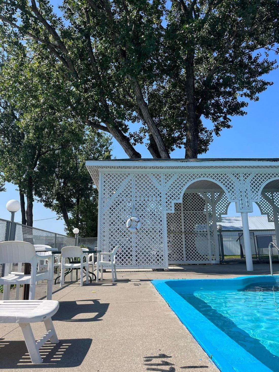 Auberge Le Parasol Saguenay Luaran gambar